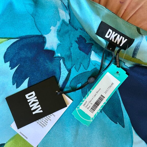 NWT DKNY Top, Blouse, Watercolor Blue Green Abstract Floral Pattern, Size Small - Picture 2 of 2